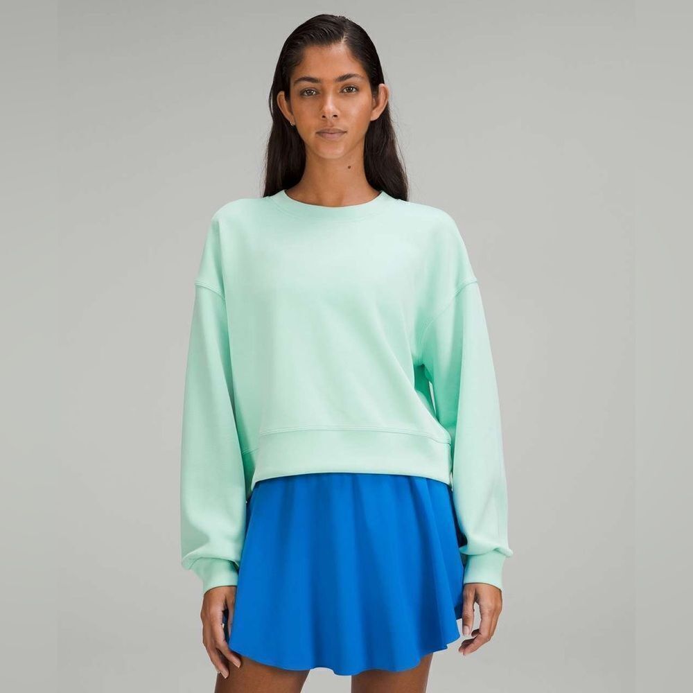 Lululemon Perfectly Oversized Cropped Crew *Softstreme
Wild Mint